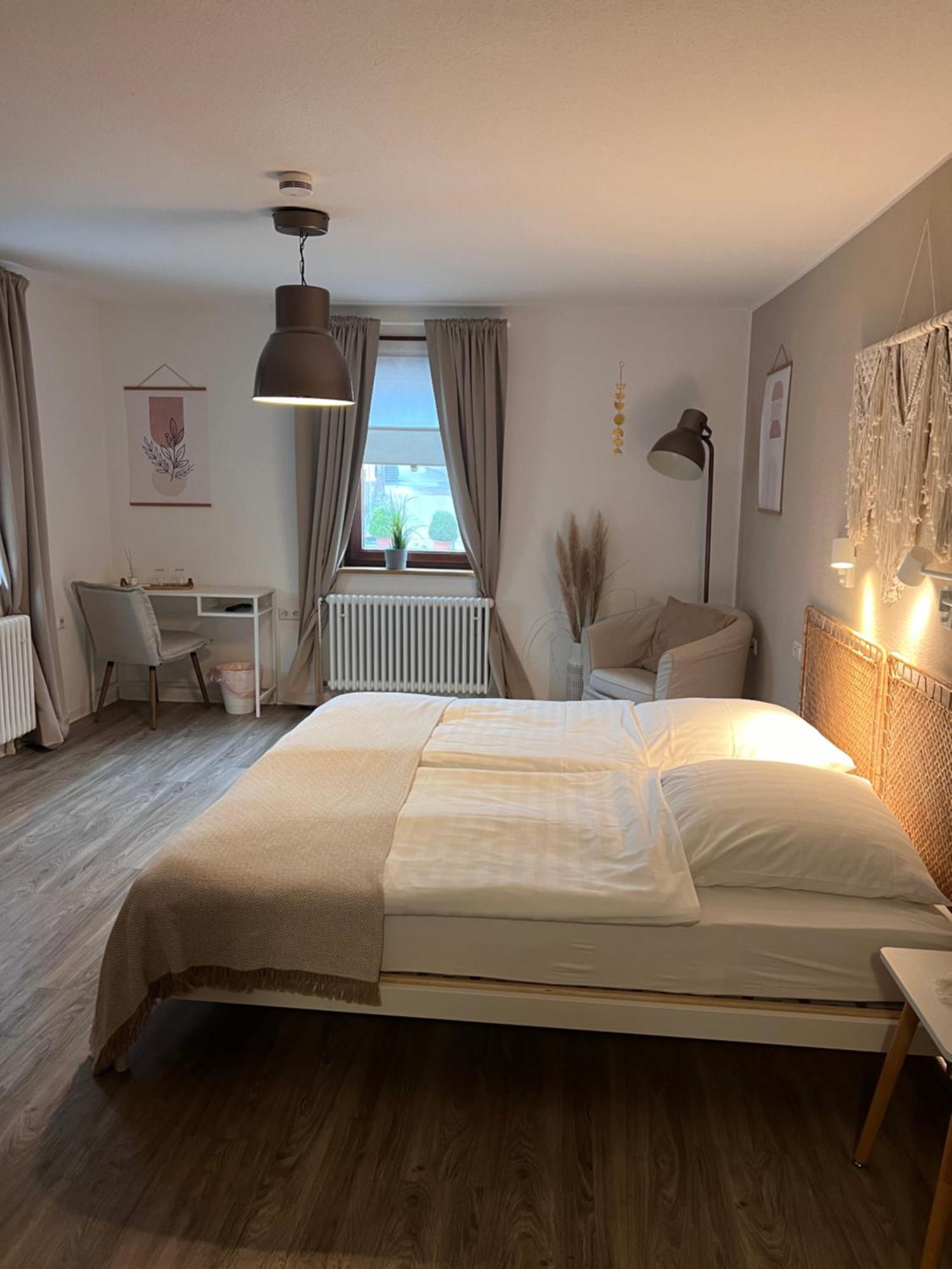 Pension Krone Sternenfels Екстер'єр фото